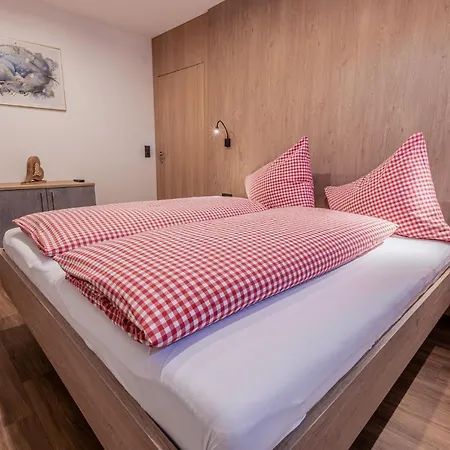 Aigner *** Herberg *