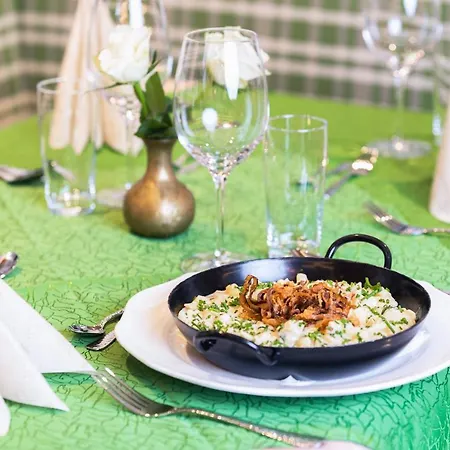 Aigner *** Herberg *