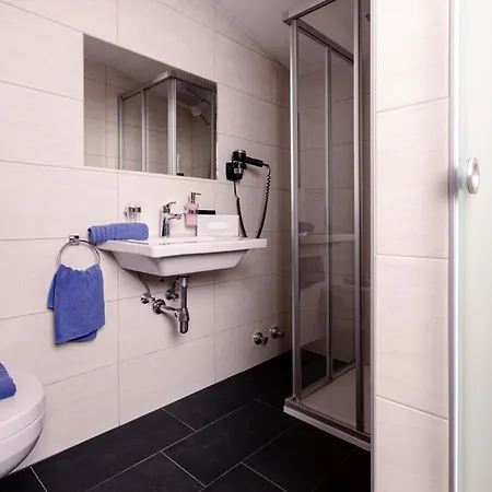 Aigner *** Herberg *