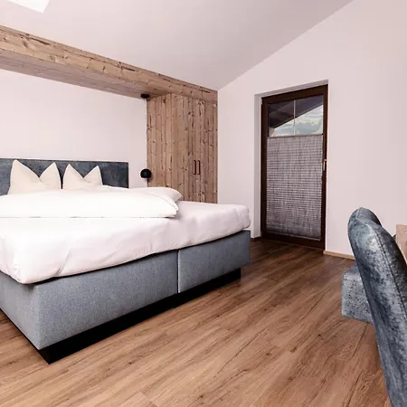 Aigner *** Herberg *