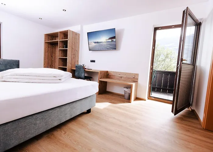 Aigner *** Inn Fuegen