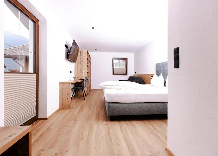 Aigner *** Inn Fuegen